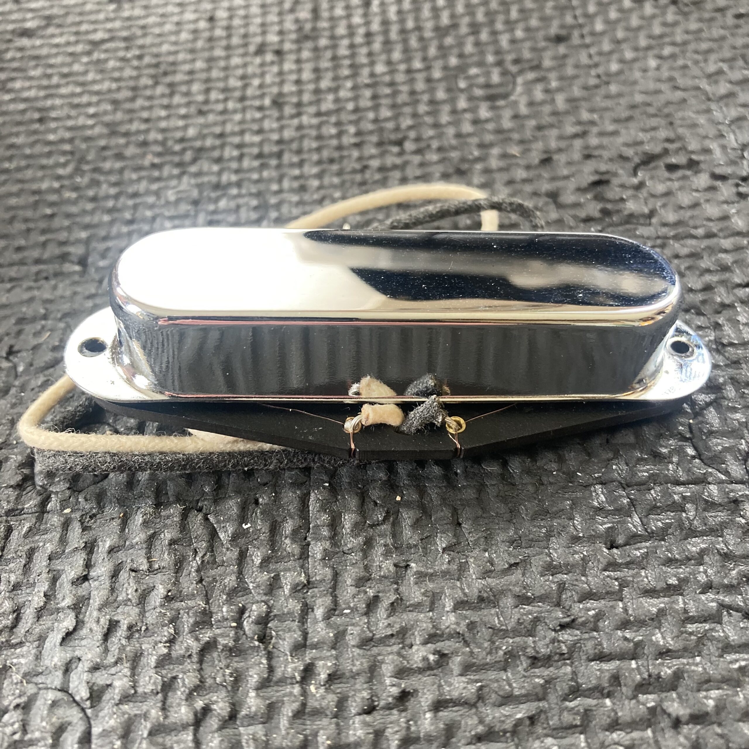 Retrovibe Route '51 Replacement single coil bass pickup for 50s Precision Alnico Poles, Cloth Wire, String binding, wax potted - Image 4