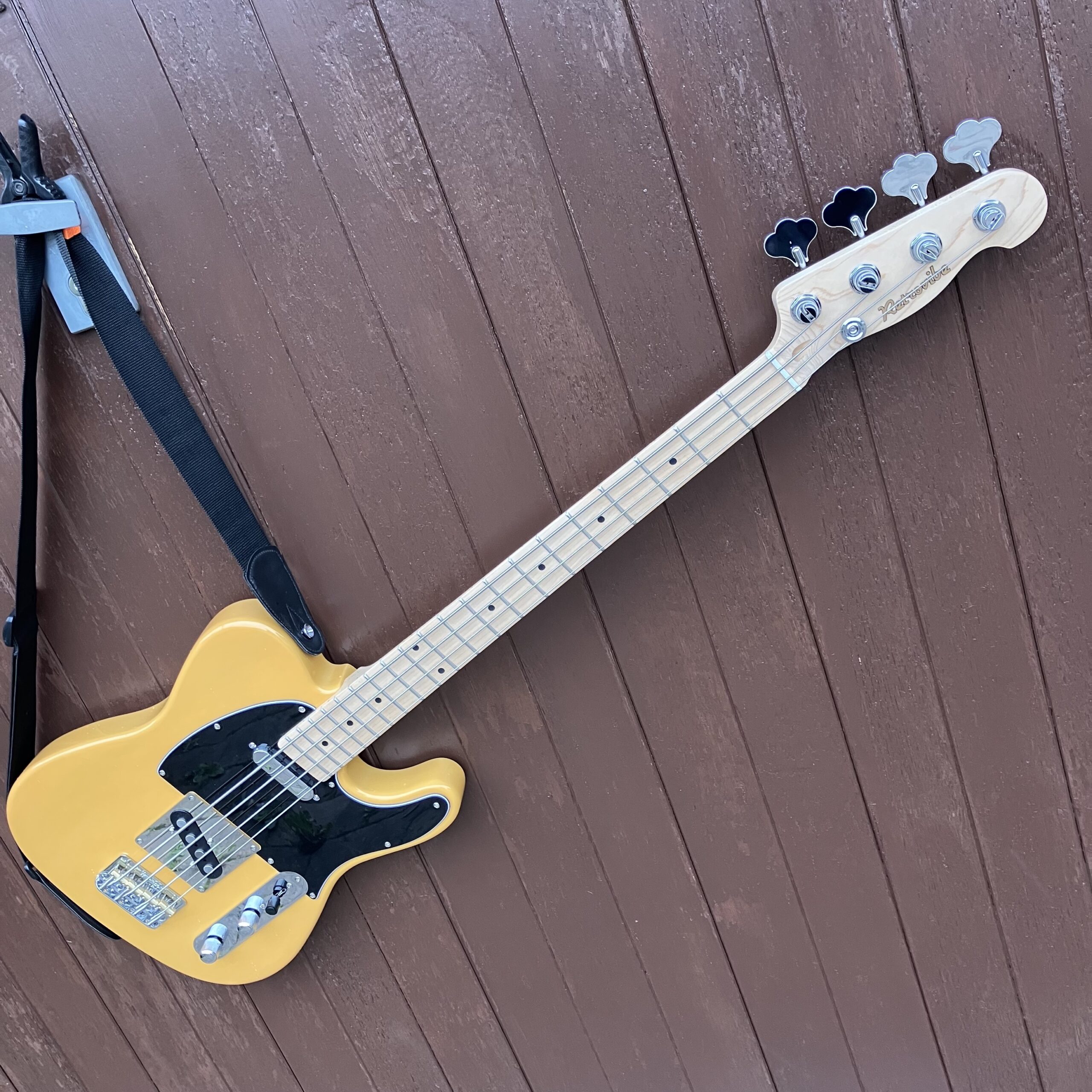 Retrovibe T30 Telebass 30.6" short scale Butterscotch - Image 5